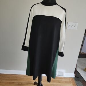 B C B G Chic Black WHITE AND GREEN Colorblock Dress